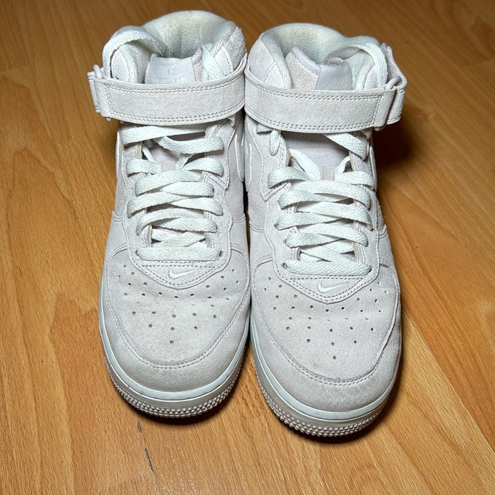 Lilac Air Force 1 high tops